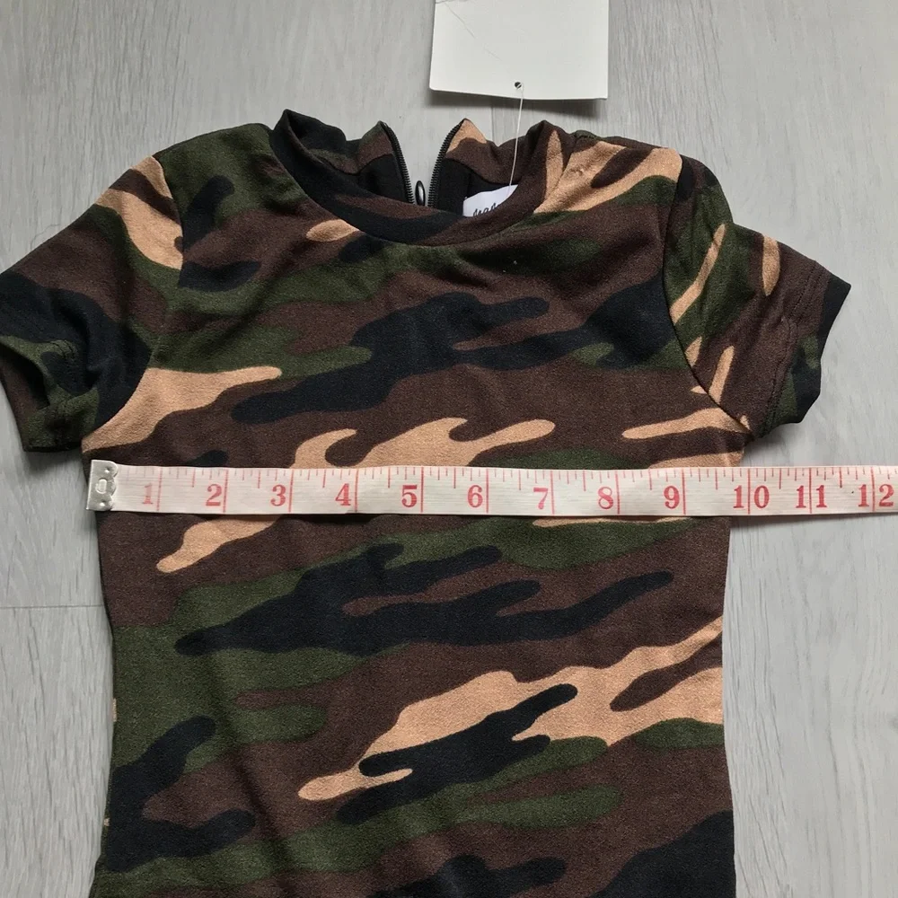 NAKED WAREDROBE CAMO BABY ONSIE ZIP BACK 4YRS